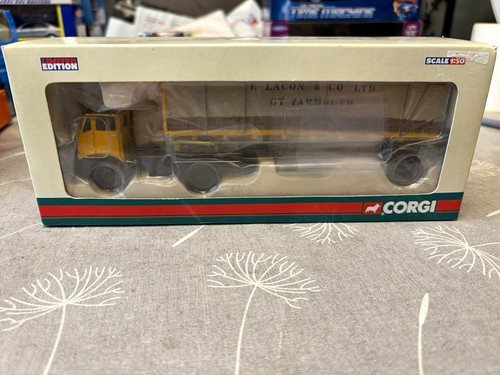 Corgi morris platform - morris, trailer