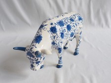 2000 Cow parade Holdings Blue & White Floral Cow