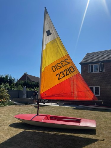 Topper sailing dinghy - topper,
