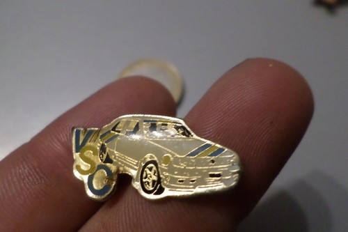 Rare pin badge car - pin,
