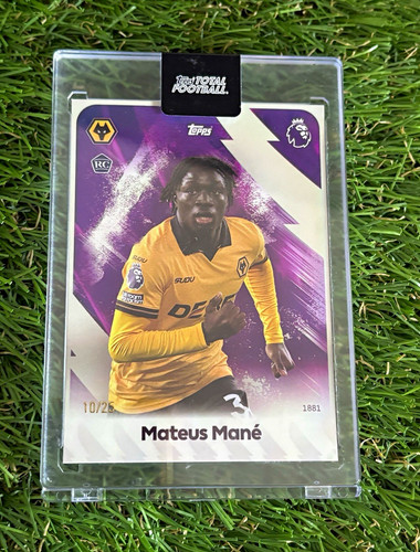 Topps total football premier - football,