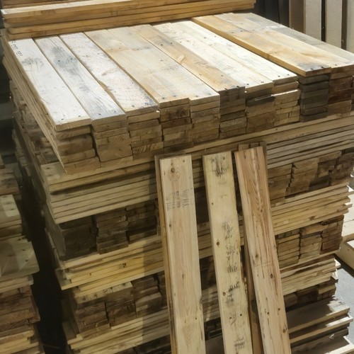 Reclaimed pallet wood - pallet, free