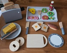 Little Town sandwich making & toaster pretend play toddler toy playset bundle