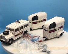 CORGI POLICE LAND ROVER AND