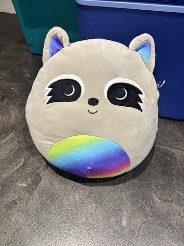 Squishmallows max the raccoon - squishmallows,