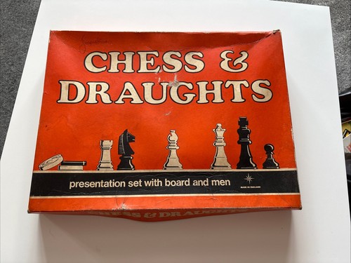 Vintage game chess and - chess,