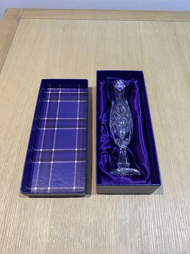 Edinburgh crystal vase - crystal,