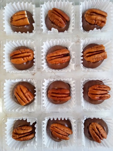 Kentucky bourbon balls - kentucky, balls!