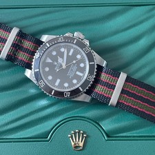 ROLEX SUBMARINER REPLACEMENT PREMIUM 007 BOND STYLE IN BLACK GREEN RED TRIM NATO