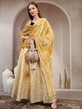 Woman's Velvet Scarf