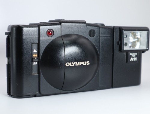 Olympus xa2 35mm film camera - olympus,