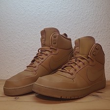 Nike Court Borough Mid Winter