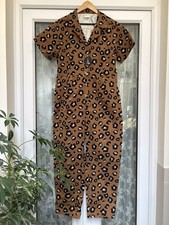 Joanie Anneka Leopard Flower