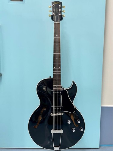 Gibson 135 ebony neck - gibson,