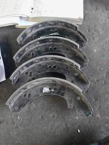 Lockheed rear brake shoes - brake,