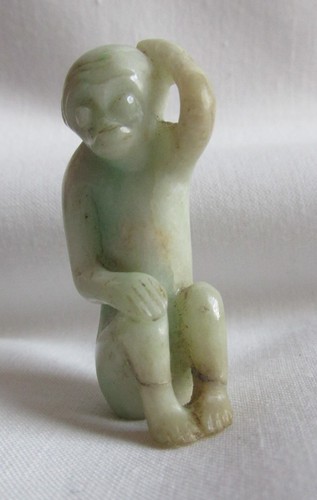Small jade monkey figure - small,