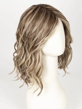 Raquel Welch Wavy Day wig