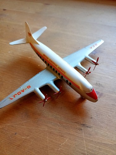 Bea viscount dinky toy - o,