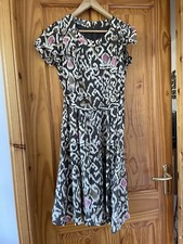 Laura Ashley 100% Silk Dress Size 10. Floral Pattern