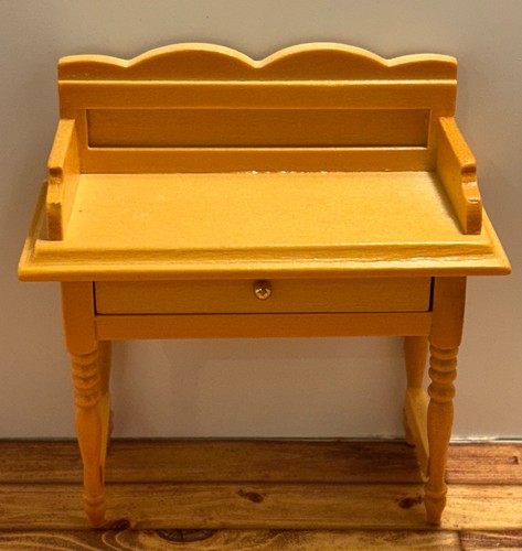 Doll house pine - house,