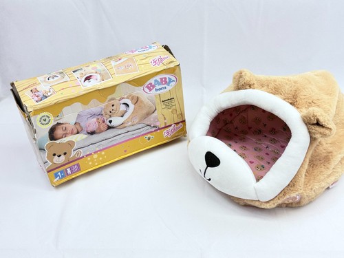 Baby born bear - born, cave
