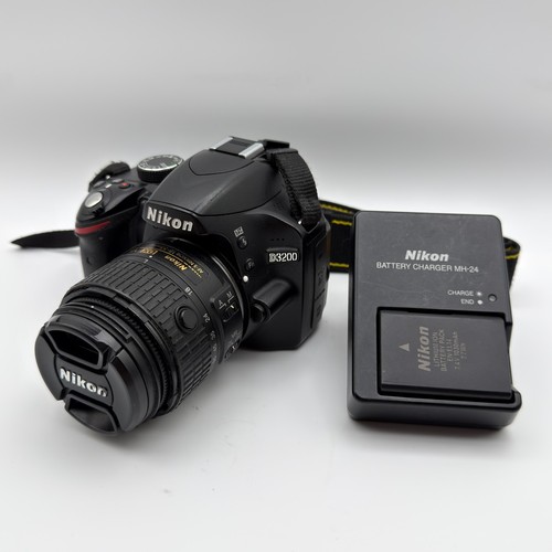Nikon d3200 2mp dslr - 24.2mp,