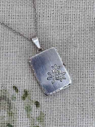 Vintage 1970s silver floral - vintage,