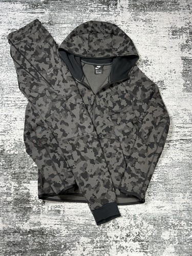Nike tech fleece old - , season