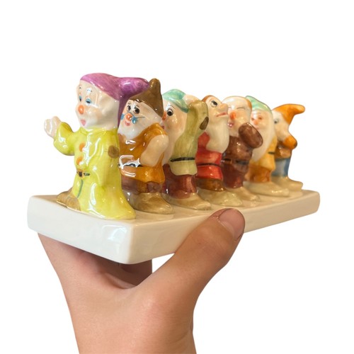 Vintage disney clover snow - x,