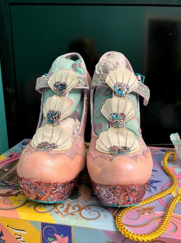 Irregular choice make a - 5,