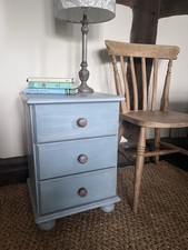 Coastal Style Single Bedside Of 3 Drawers  And Bun Feet