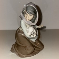 Lladro Nativity Lost Lamb 