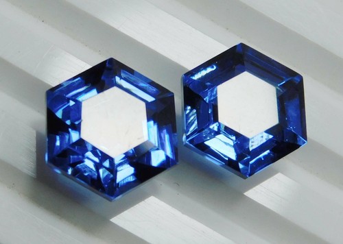 Natural blue sapphire - 20,