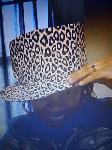 Black leopard print - black, on