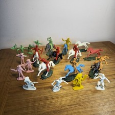 Wild West Cowboy And Indians Set Of Plastic Toy Soldiers /Figurines Job Lot