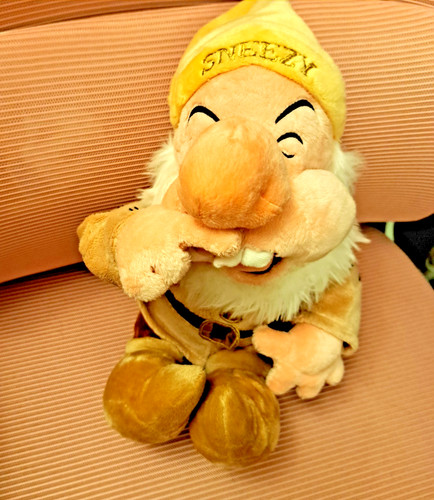 Disney store dwarf sneezy soft - store,