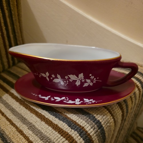 Vintage pyrex gravy - gravy, /