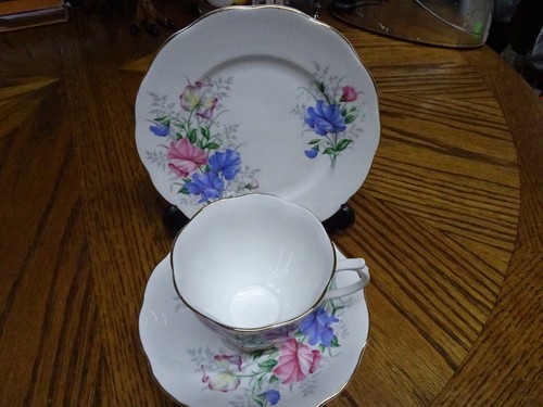 Royal albert bone china - ,