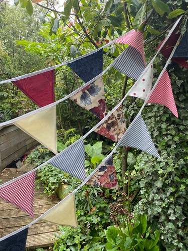 10m red bunting blue - red,