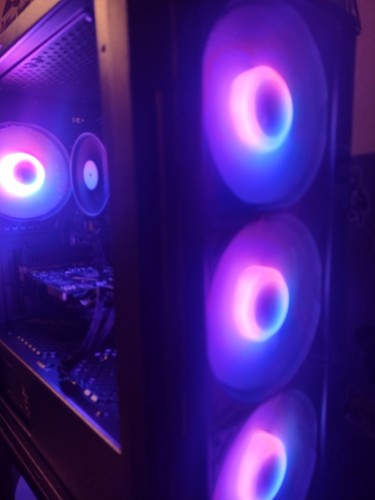 Quad core 2400 - core, gtx650