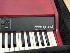 Nord Grand Piano (Piano + 3 Pedal Unit)