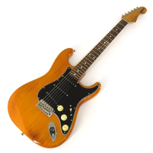St62 - (fender, japan)