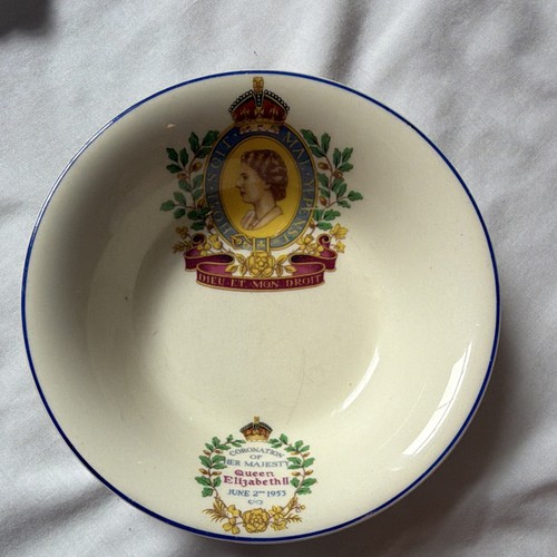 Worsley ware queen elizabeth - worsley,