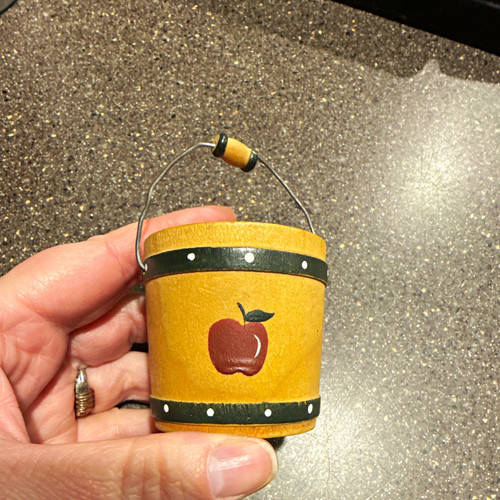 Small country wooden bucket - small,