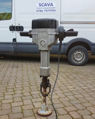 Heavy duty road - breaker, makita