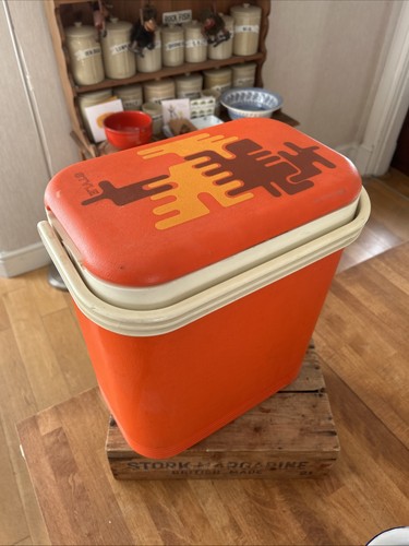 Vintage 1970 bright orange - 1970's,