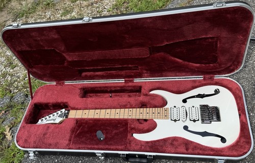 2009 ibanez paul gilbert - ibanez,