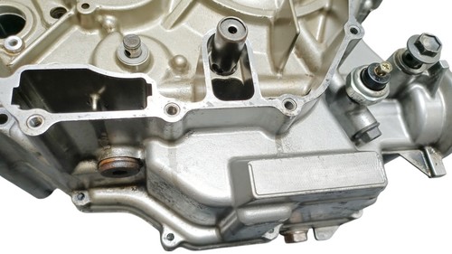 Main engine cover suzuki - engine,
