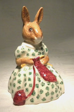VINTAGE ROYAL DOULTON BUNNYKINS BUSY NEEDLES     DB10