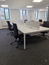 Steelcase Frame one bench desks in excellent condition  (1400 x 800 tops) 